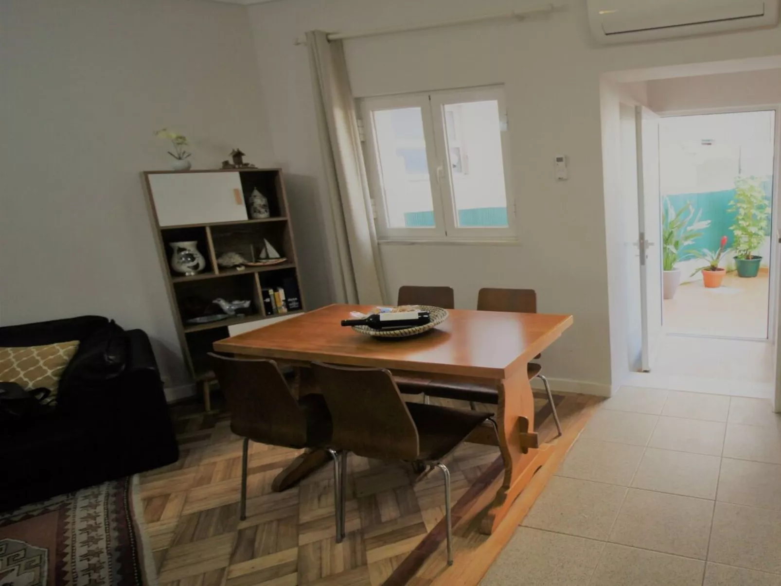 Aveiro Apartment mit Patio-Drinnen