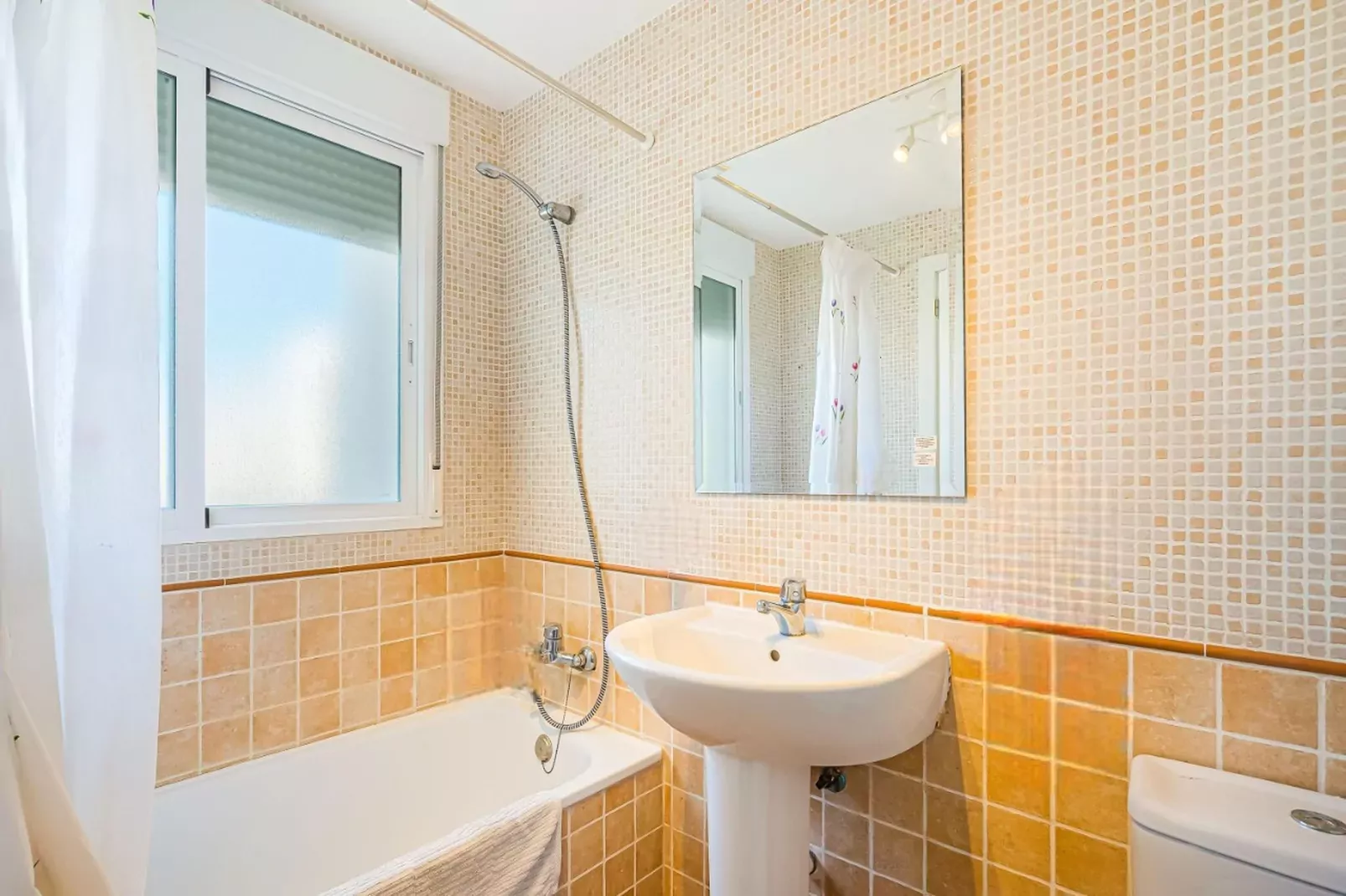 Casa Mediterranea-Bathroom