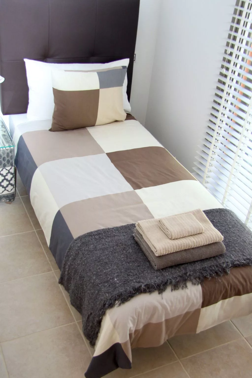 Mit Pool für 2 Personen und 4 Kinder-Inside