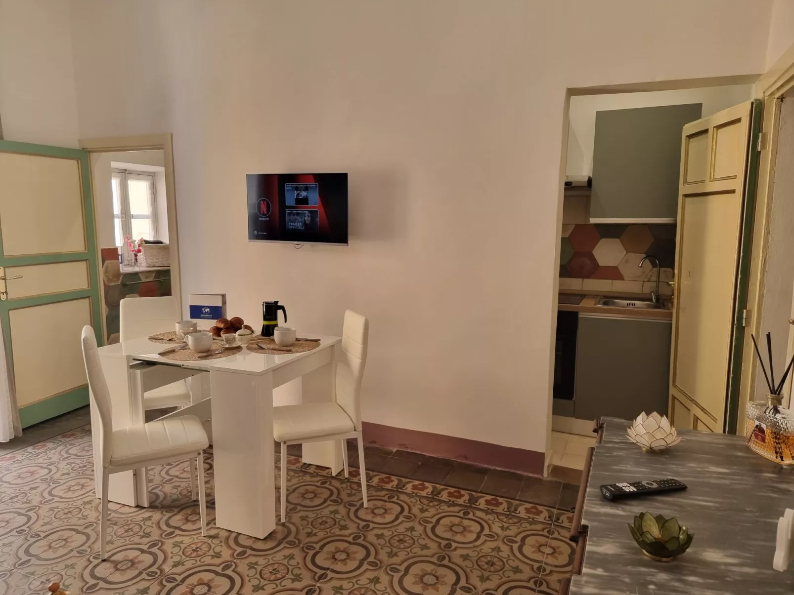 Donna Emma von Holiday World-Inside