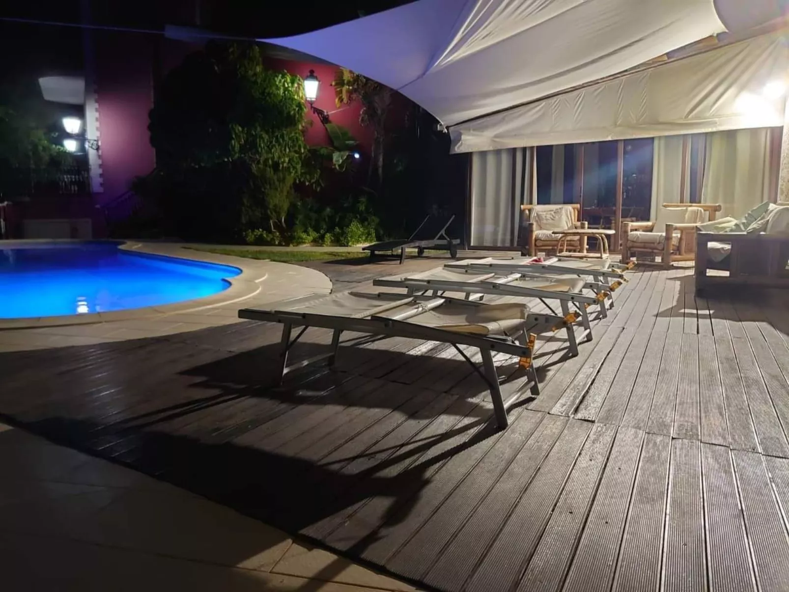 Villa Maya' Anwesen mit Infinity Pool-Image-tags.info