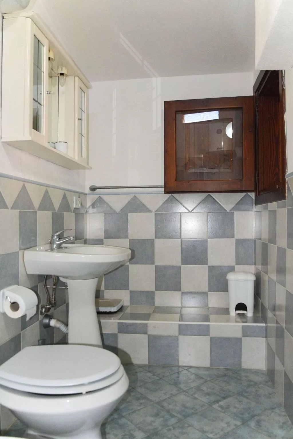 'Apartment' mit Grill-Drinnen