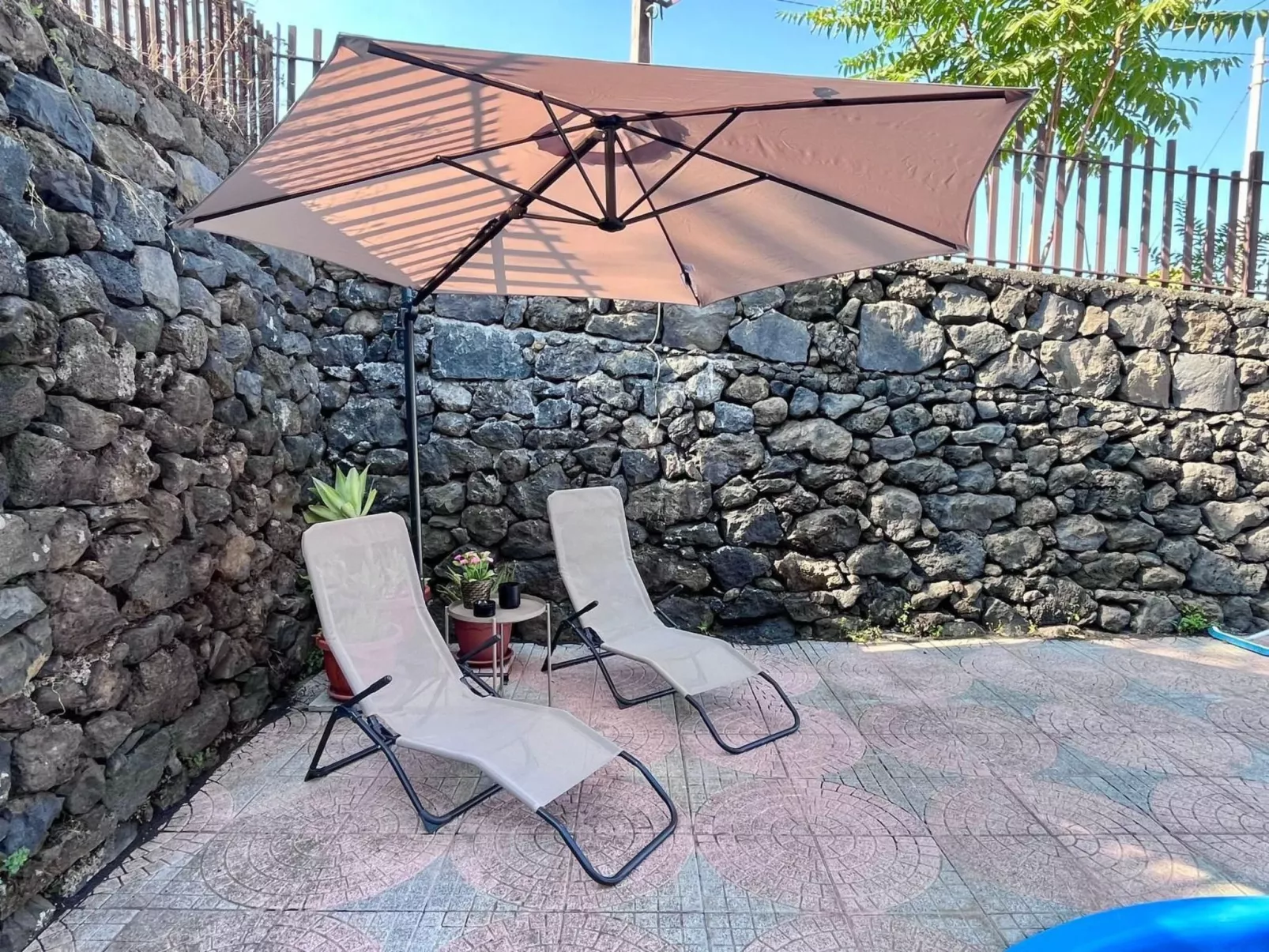 Zafferana's Pool Rückzugsort-Image-tags.info