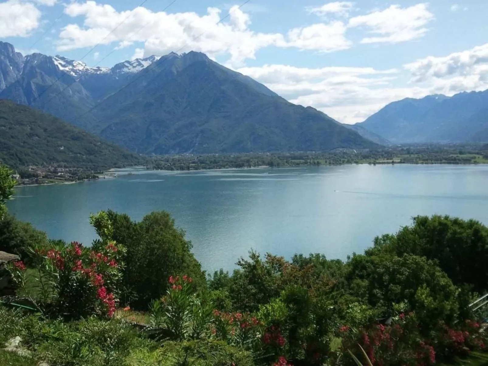 Wohnung mit Schwimmbad und fantastischem Seeblick-Image-tags.info