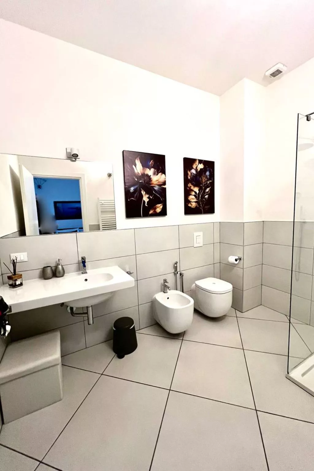 Gan Eden Nature House-Inside