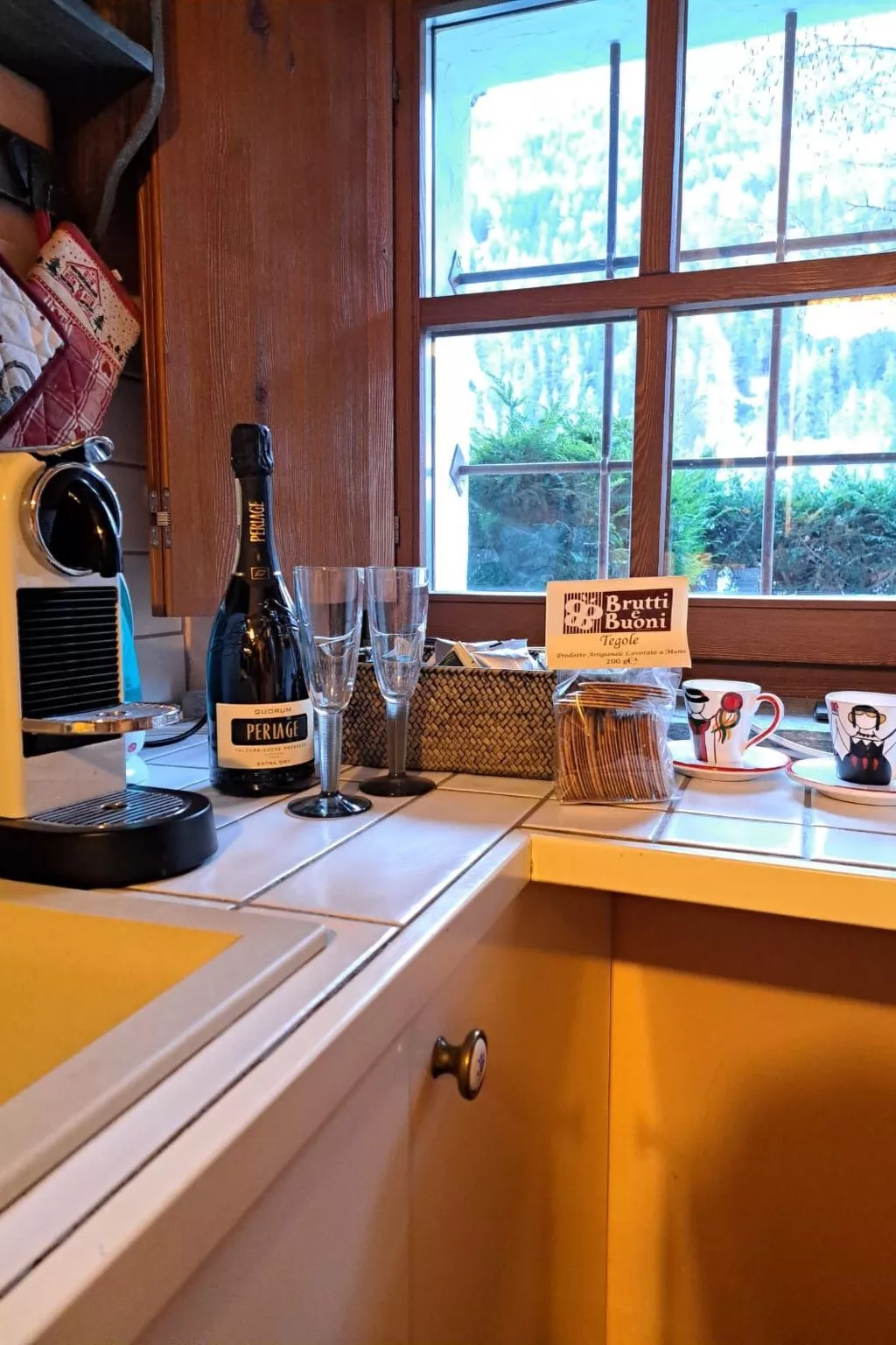 Mit Bergblick-Drinnen