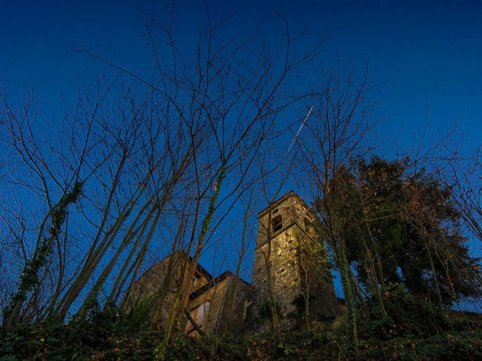 Haus inmitten der Natur mit Schwimmbad-Draußen
