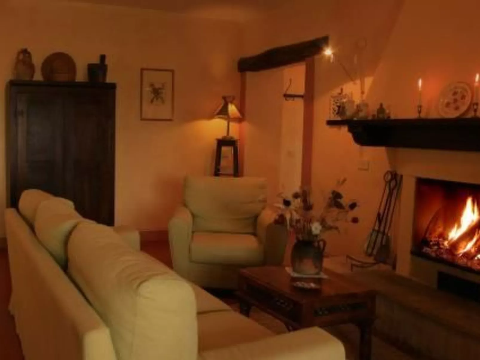 Haus Claudia mit schönem Garten-Drinnen