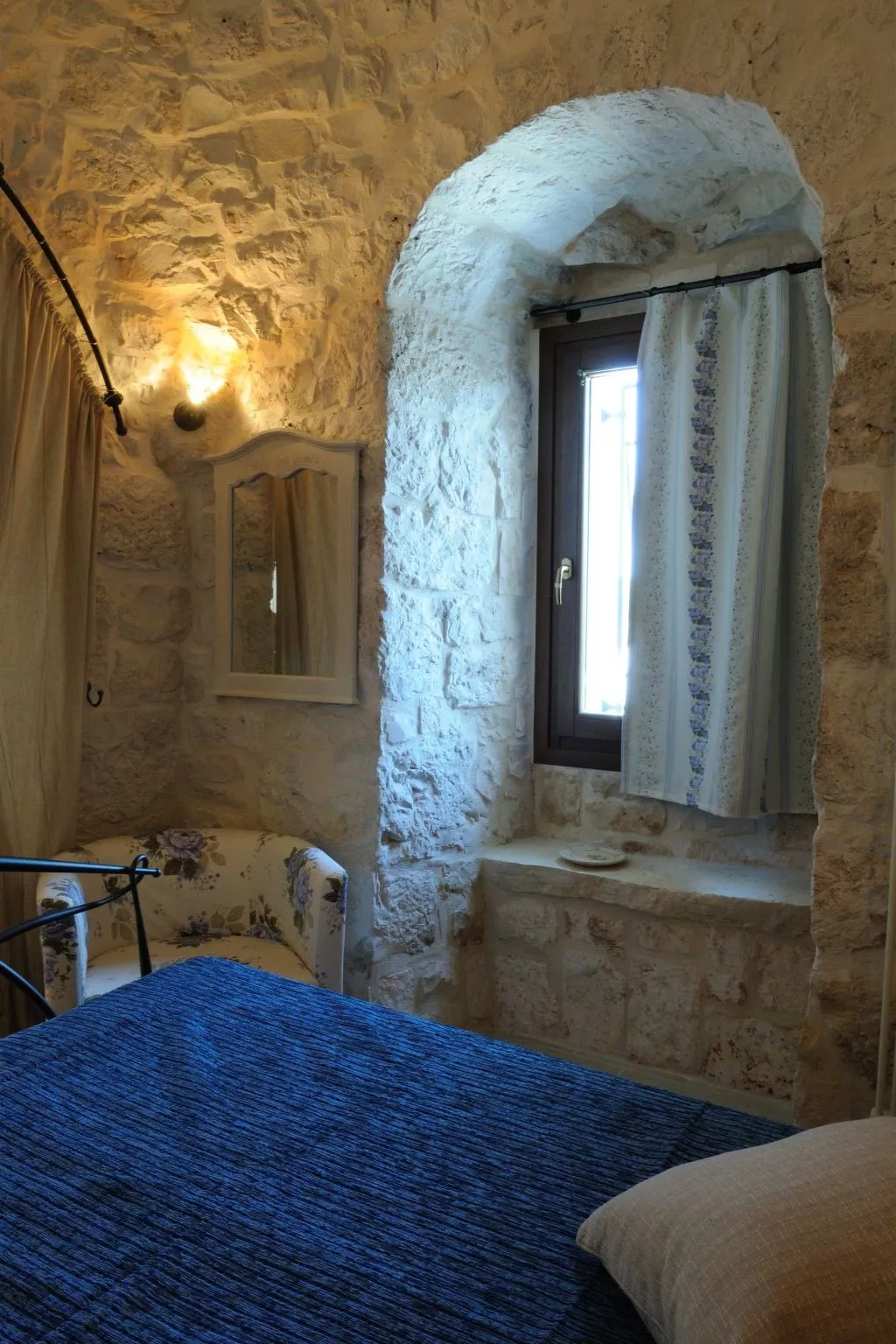 Neuer fabelhafter Trullo mit privatem Pool-Dedans