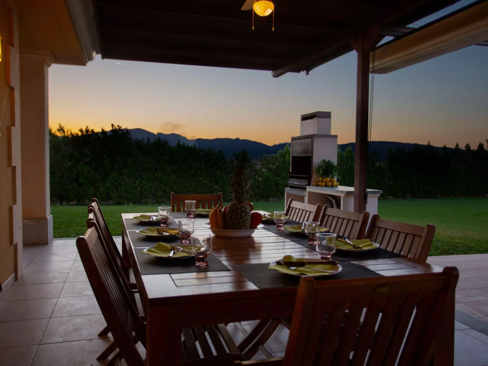 Can Vanrell, mit Schwimmbad, Jacuzzi und Rasenfläche.-Outside