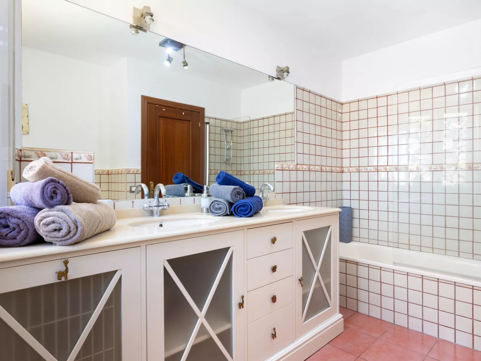 Ferienvilla "Villa Syrah" mit Jacuzzi-Inside