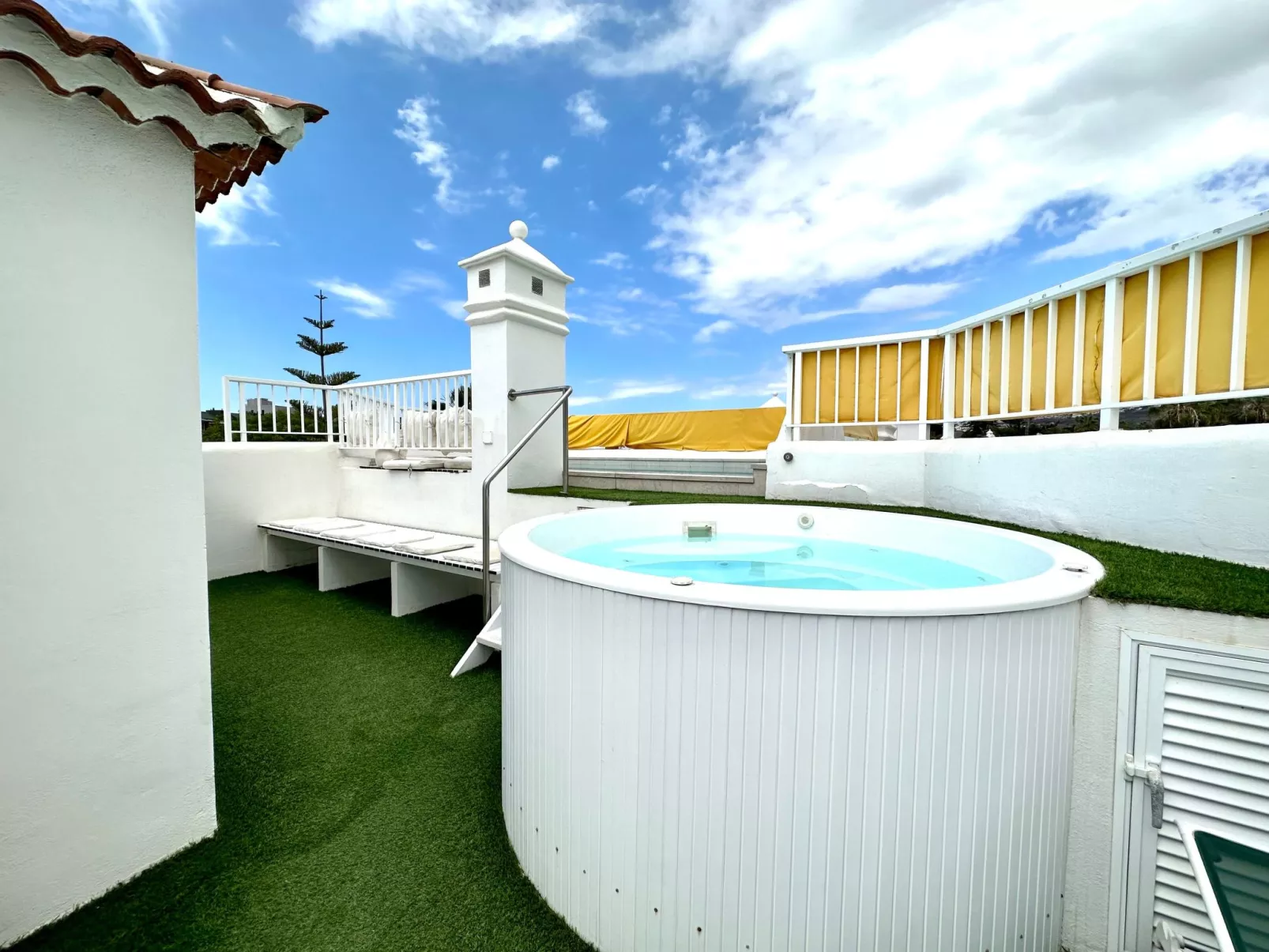 Prime atic Rosaleda-Outside