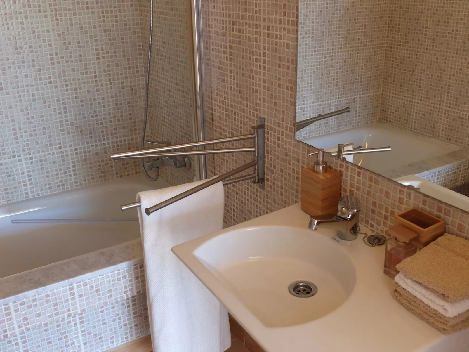 Komfortable geräumige Wohnung mit bester Aussicht 5p max-Inside