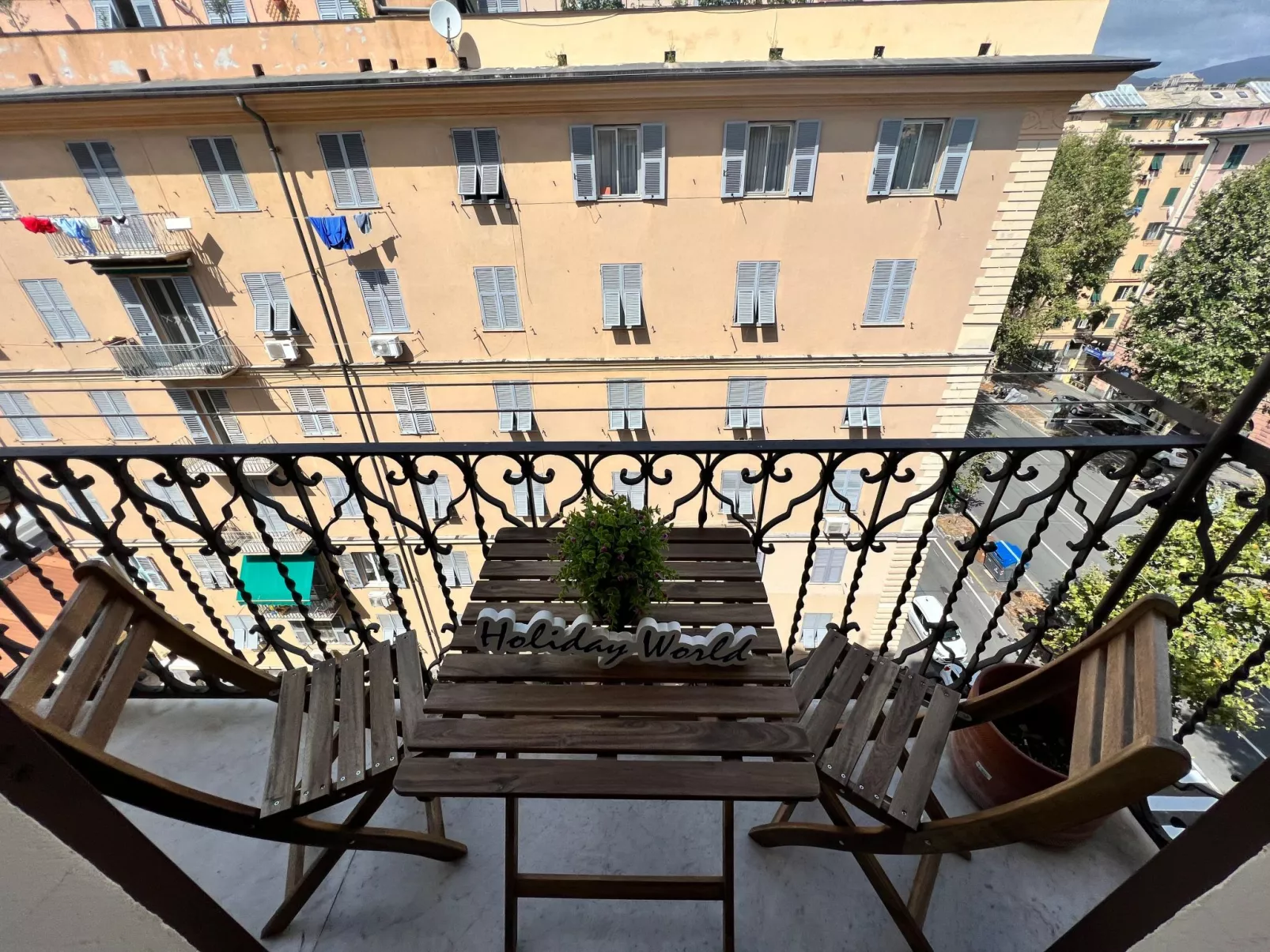 'La Superba' mit Balkon-Outside