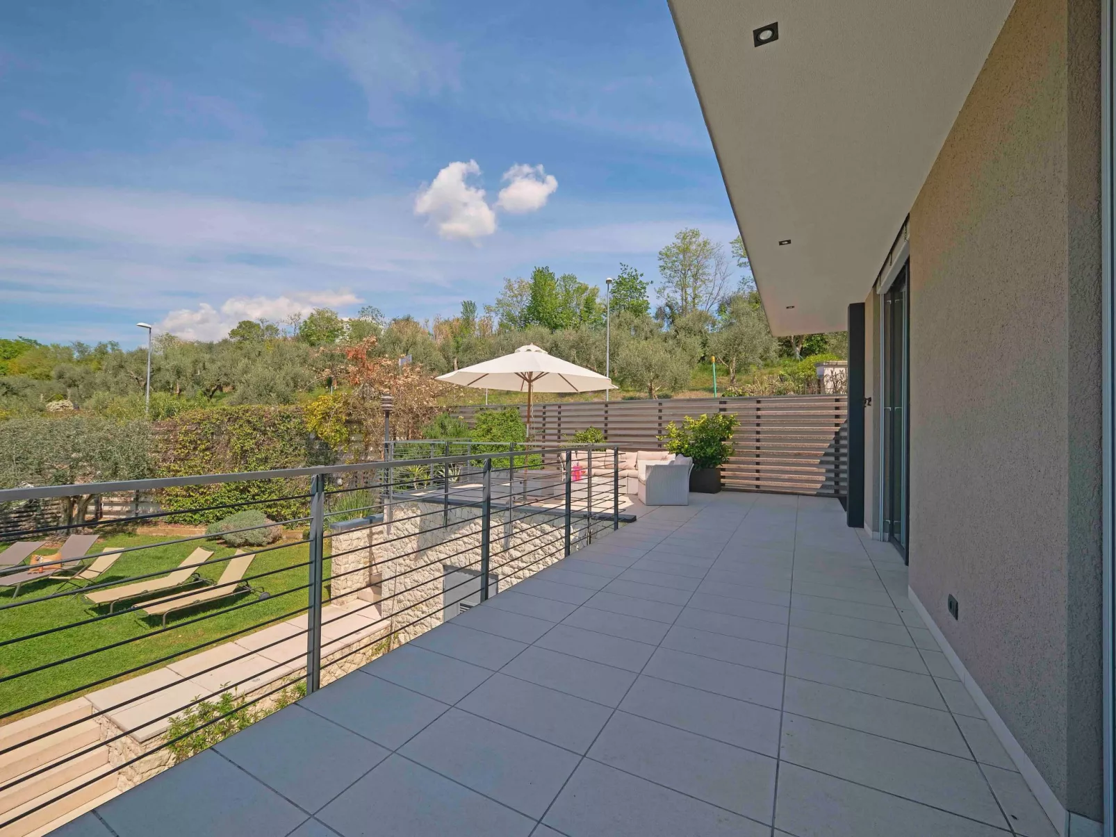 Ferienvilla 'Madabà' mit Blick aufs Wasser-Outside