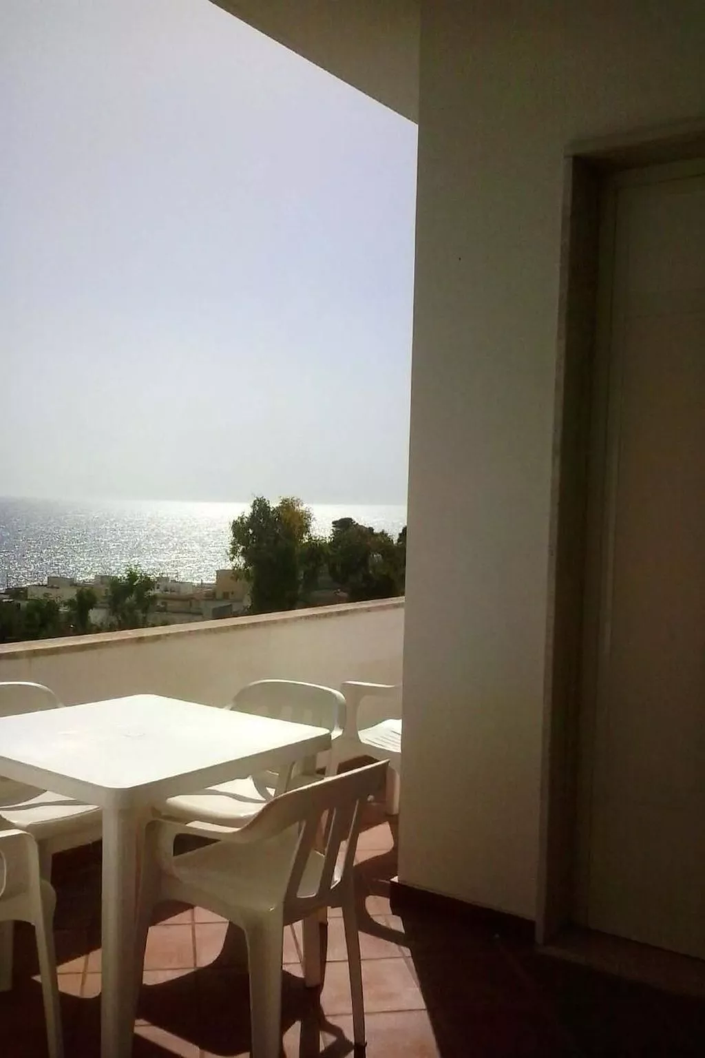 Wohnung in einer Residenz, nur wenige Meter vom Meer entfernt-Image-tags.info