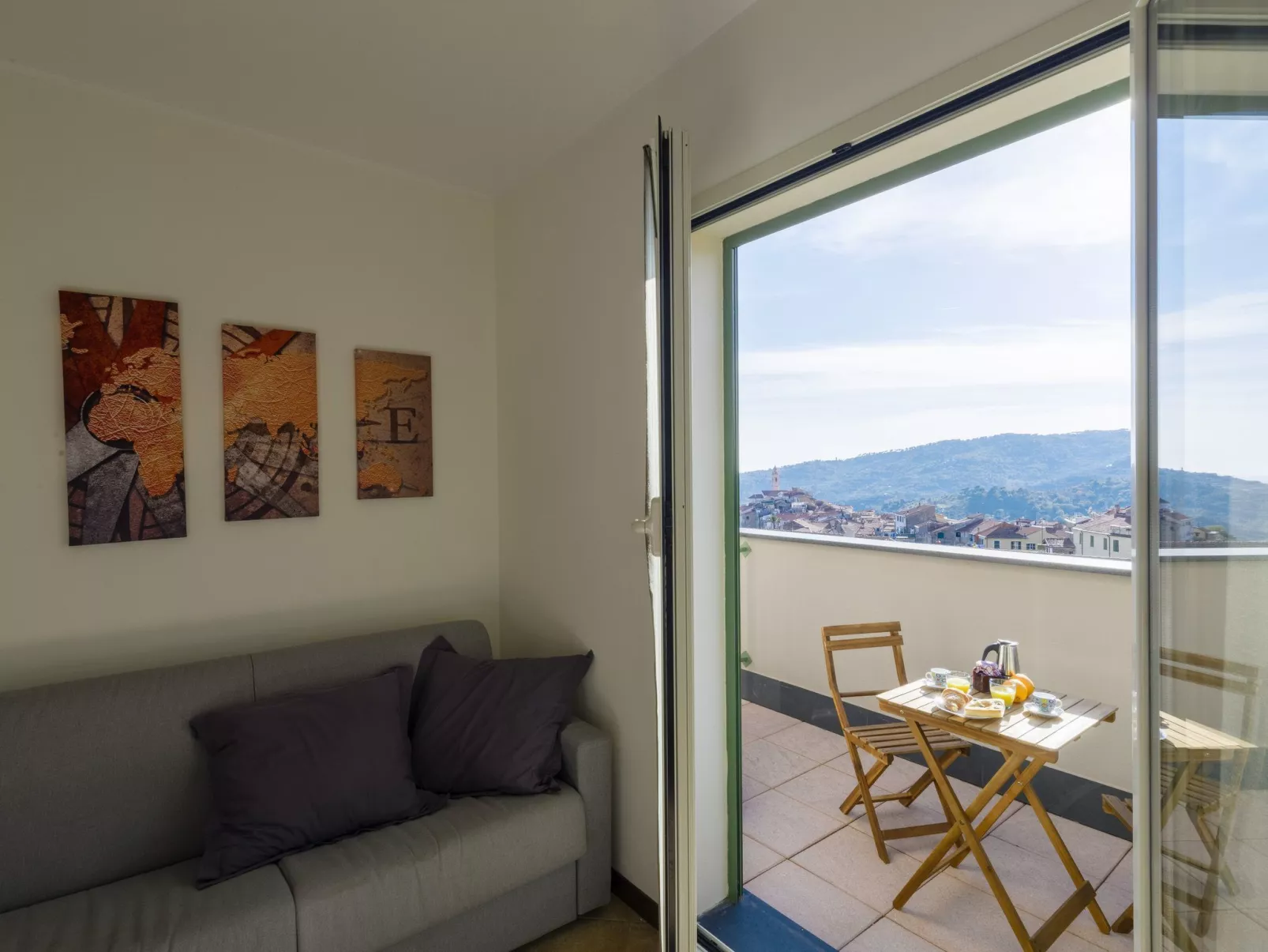 Gloria del Mare - Schwimmbad mit Meerblick