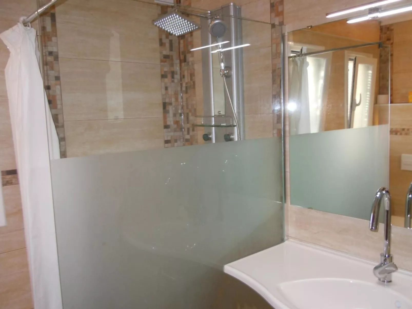 CASA  BENIMEIT-Drinnen