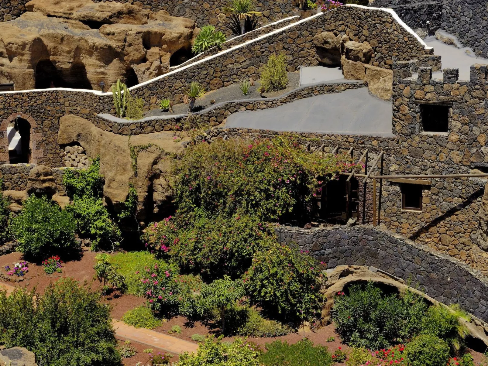 Finca "Castillo Bentley" Schlafen in einer vulkanischen Höhle-Outside