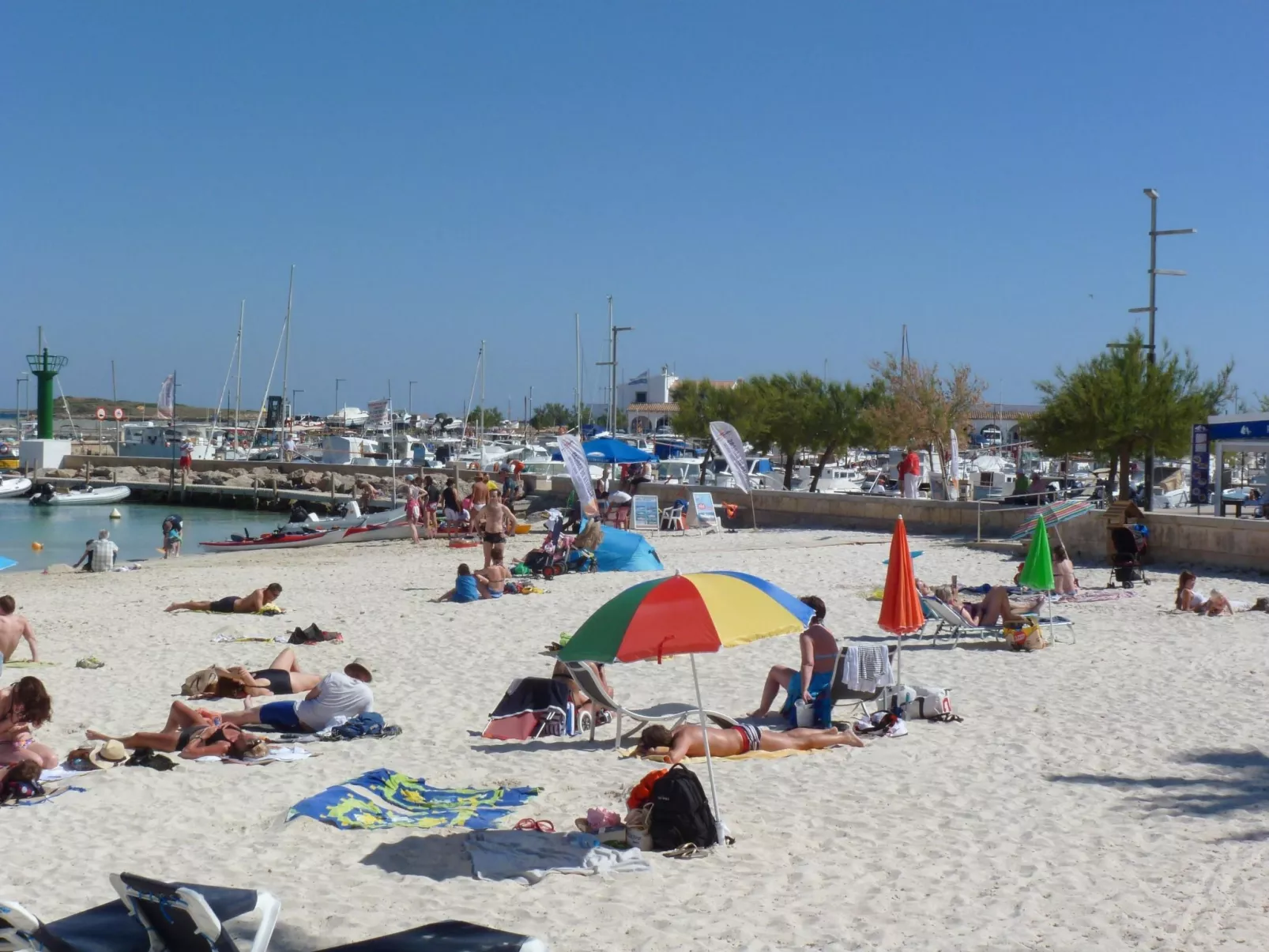 In Campos mit Privatem Pool-Outside