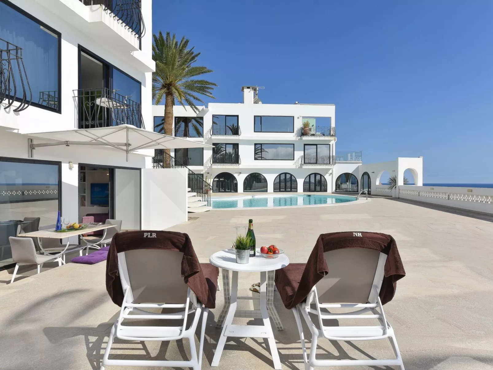 Wohnung mit Blick auf das Wasser-Outside