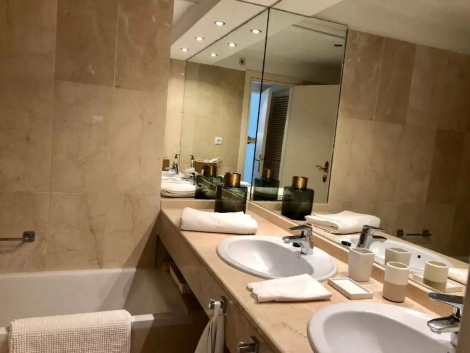Appartement mit Pool - Dedans