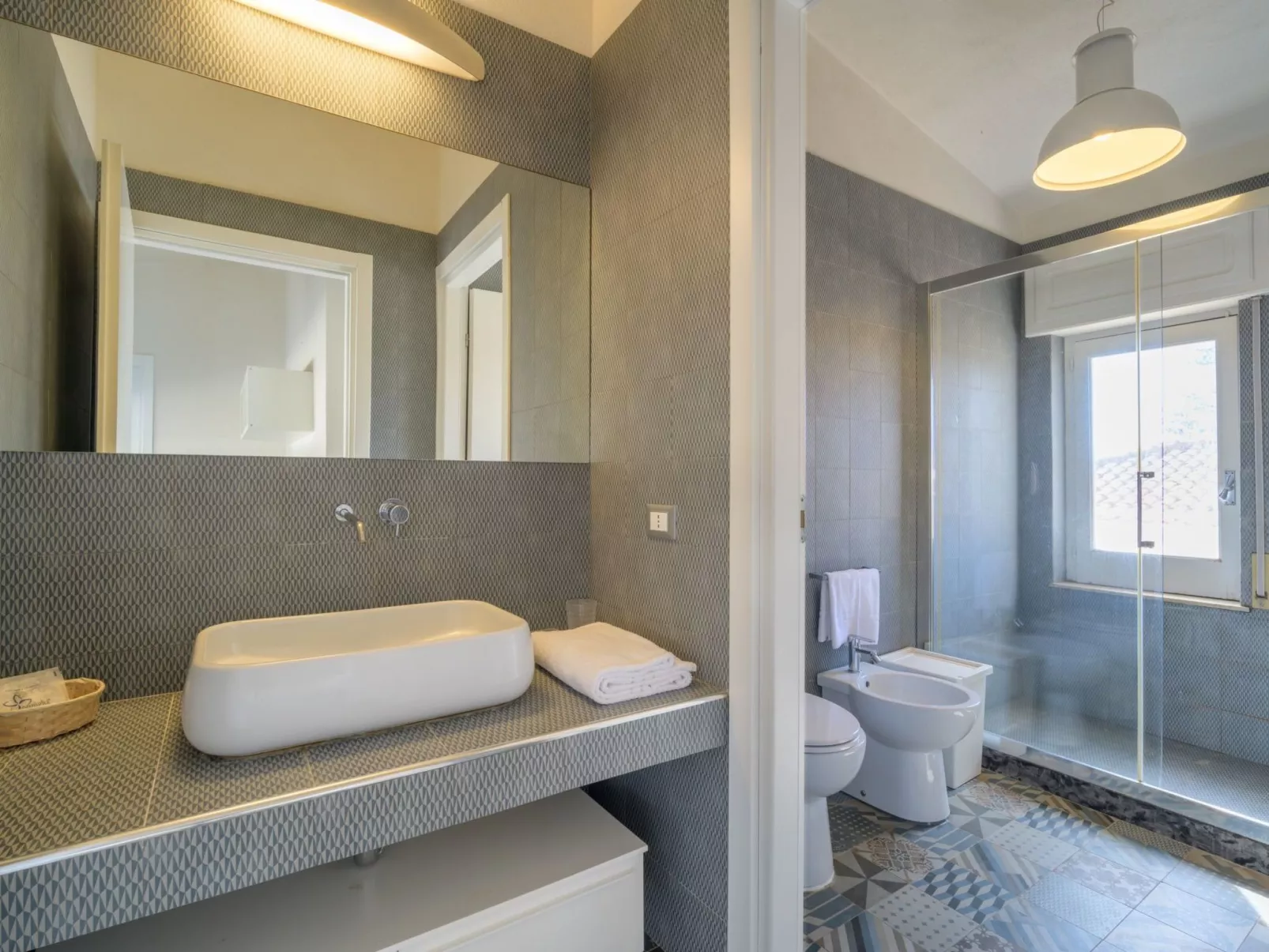 In Donnalucata mit Grill und Terrasse-Inside