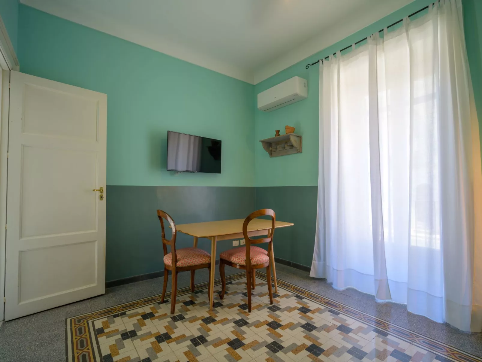 'Sette Cappelli-Inside