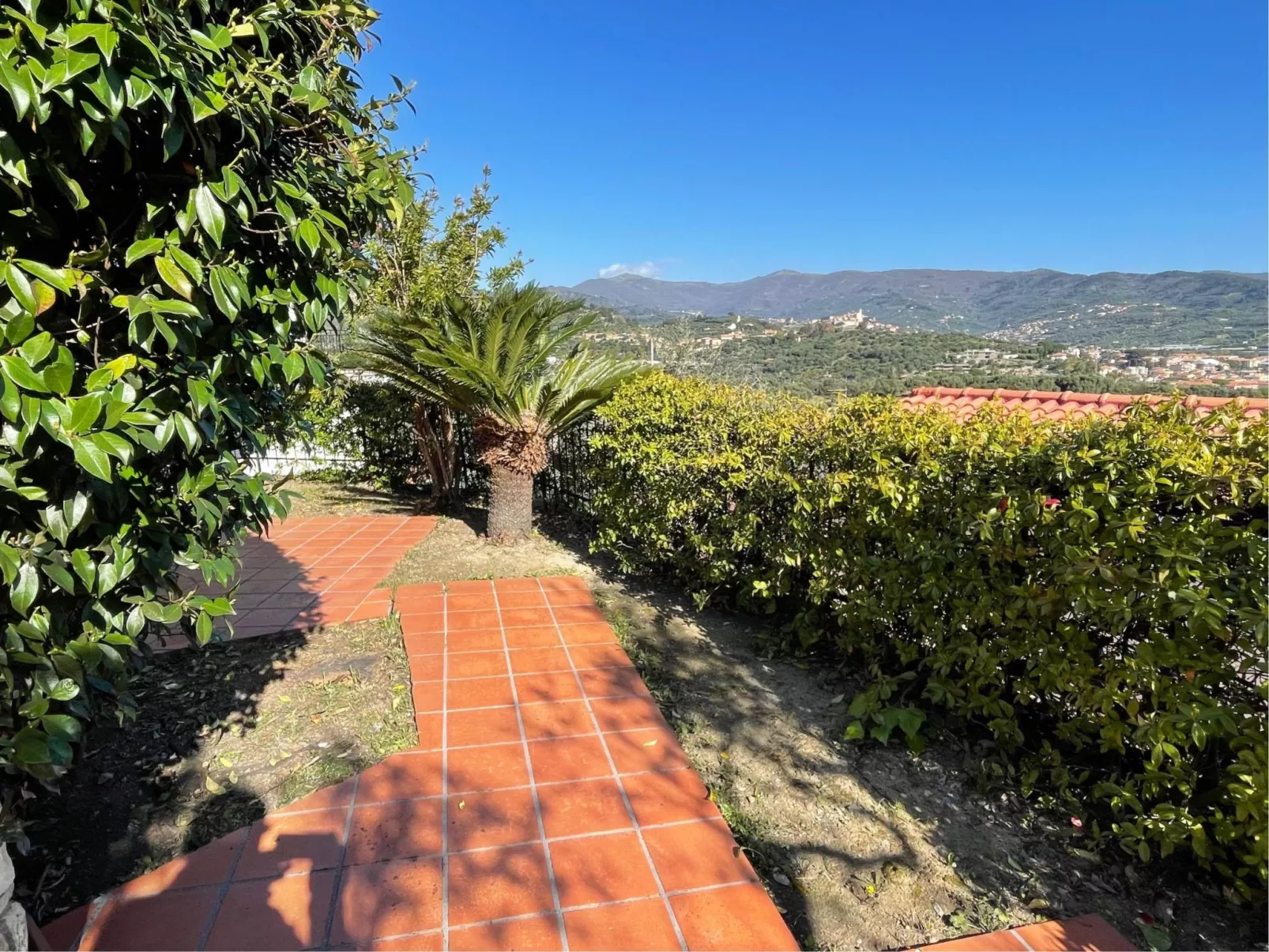 Villa Panorama in Diano Marina-Draußen