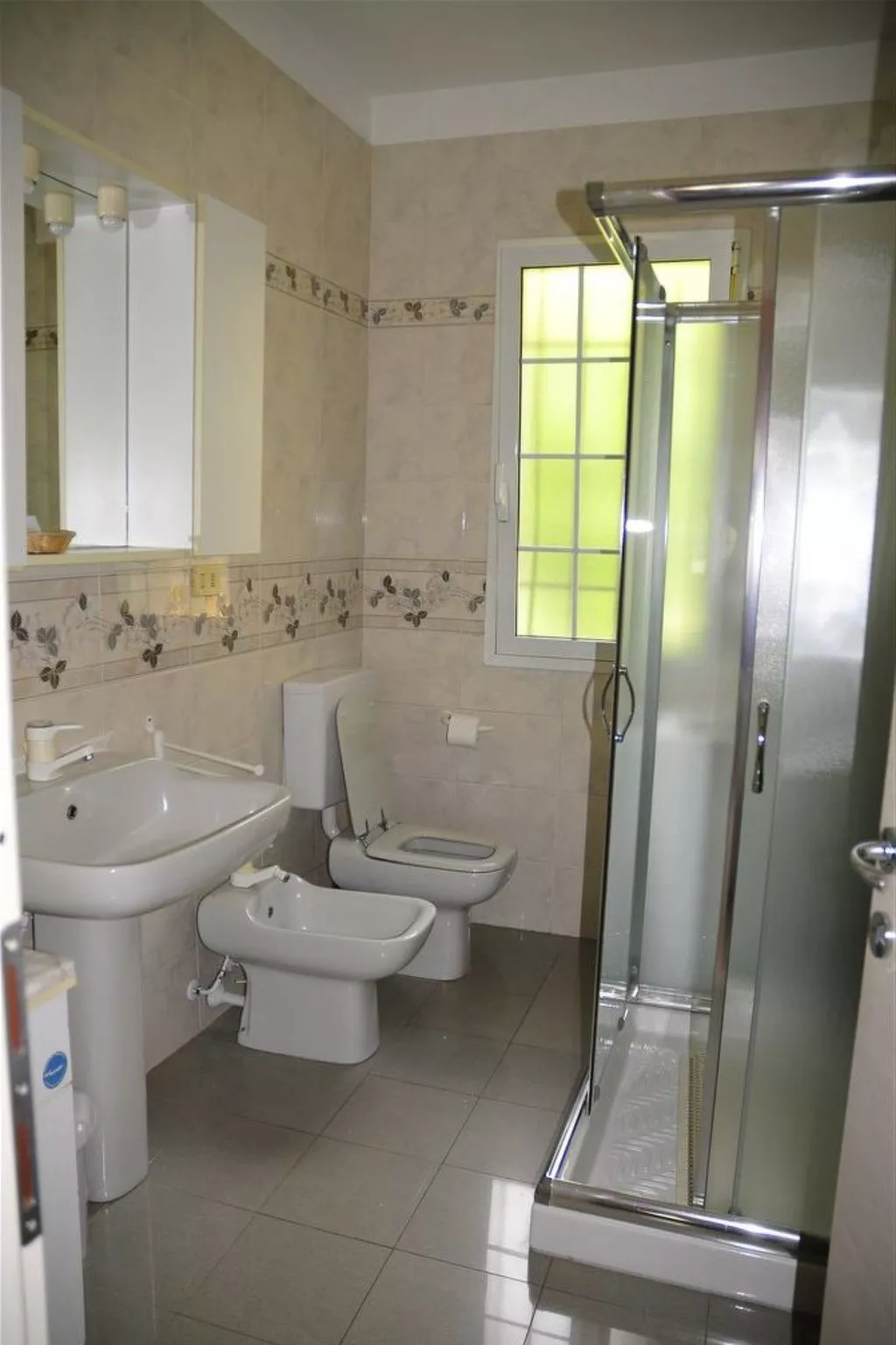 Villa in Borgomaro mit privatem Parkplatz-Image-tags.info