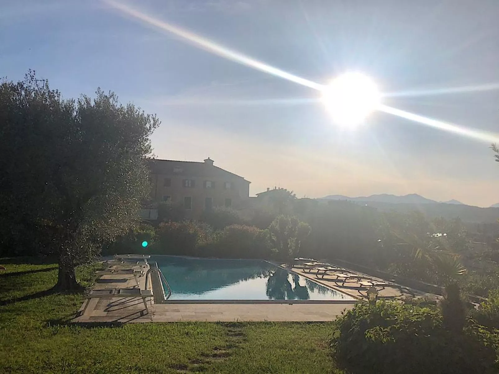 Wohnung mit Seeblick in Villa Elena-Dehors