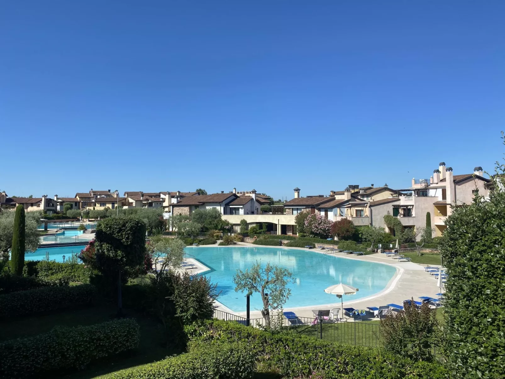 Wohnung im Resort mit großes Schwimmbad und Sportbereich-Draußen