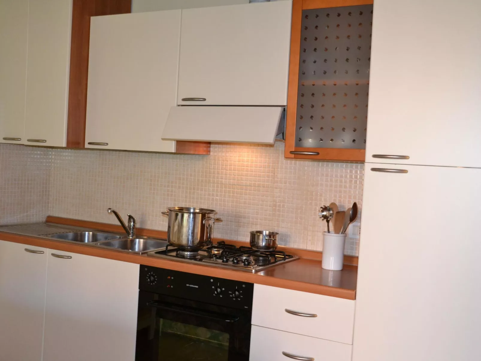 Wohnung mit Terrasse-Drinnen