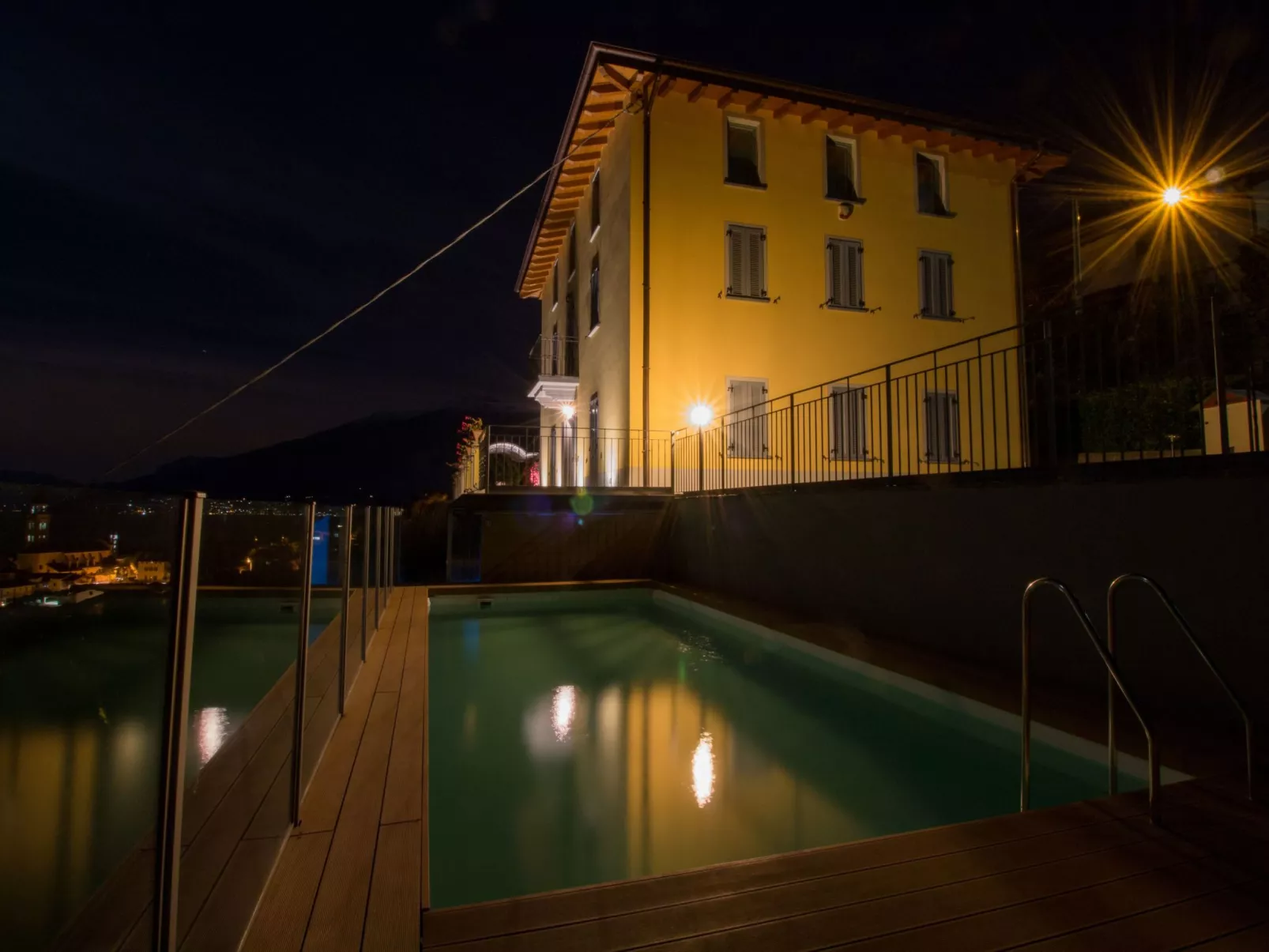 Ferienvilla 'Perla del Lago' mit privatem Pool-Dehors