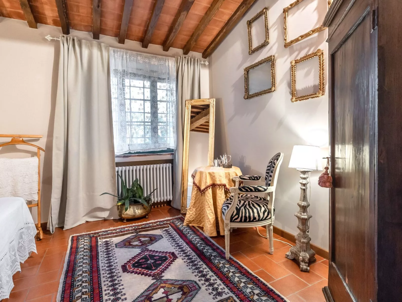 Mit Privatparkplatz - Dedans