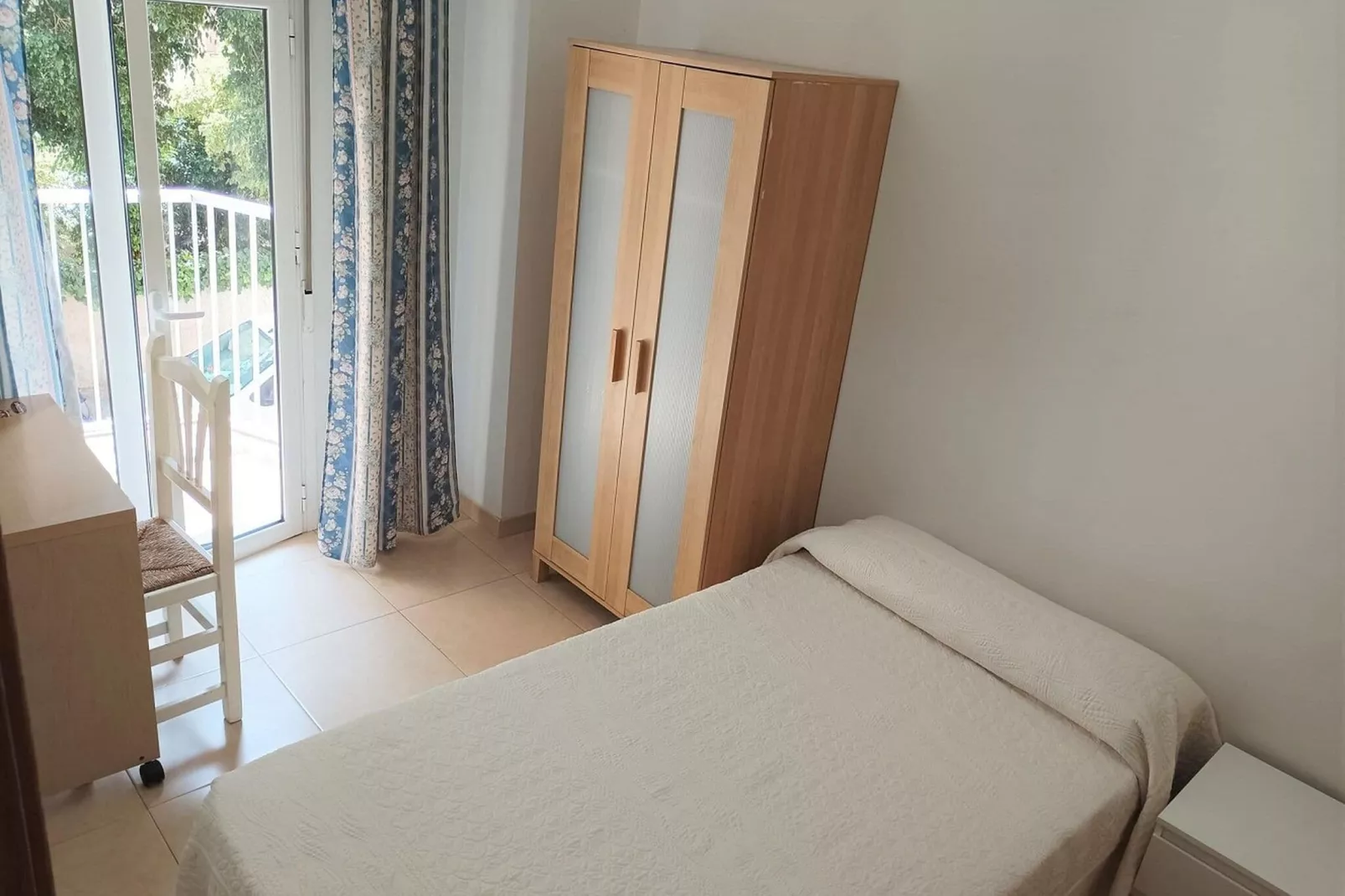 Almeria capital apartamento centrico cerca de la playa-Chambre