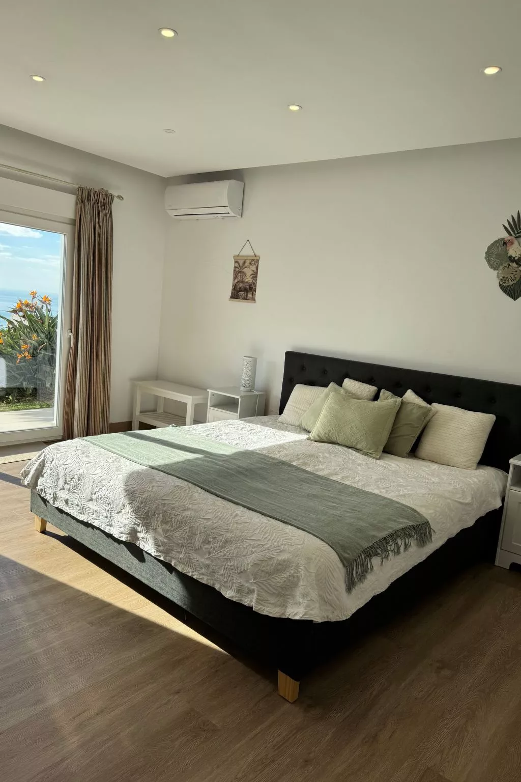 Villa Bella Vista mit Panoramablick und priv. Pool-Dedans