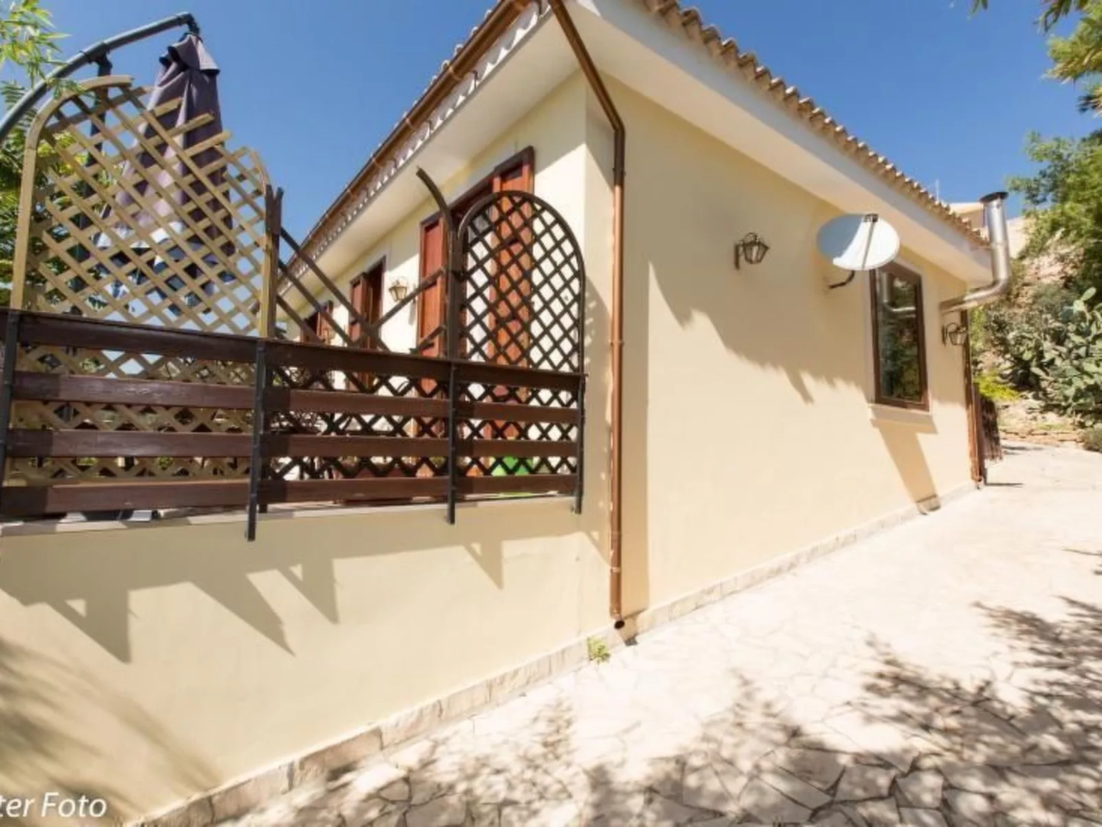 Villa in Lido Di Noto, Sizilien-Image-tags.info