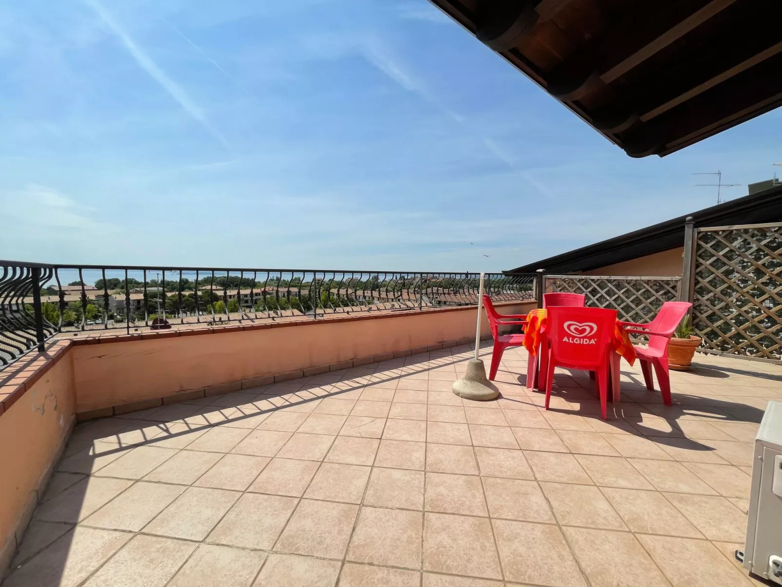 Wohnung in Solarolo mit privatem Parkplatz-Draußen