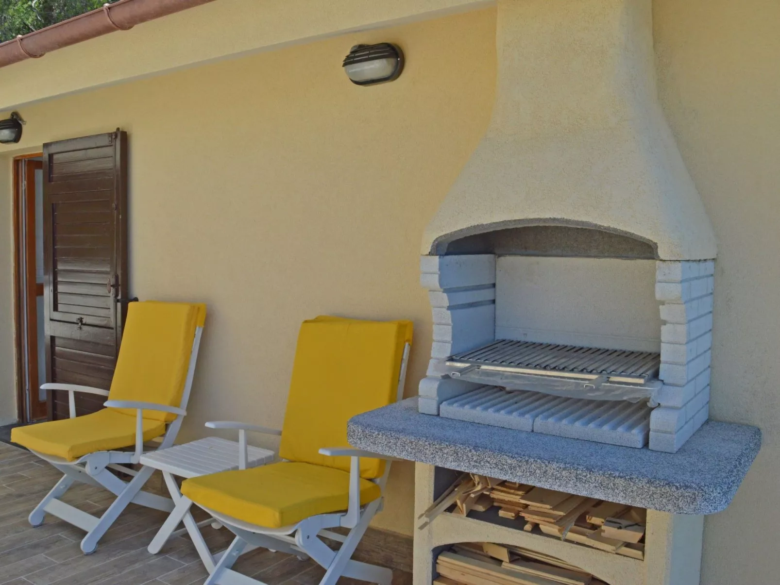 Charmantes Appartement in Moneglia mit Großer Terrasse-Dehors
