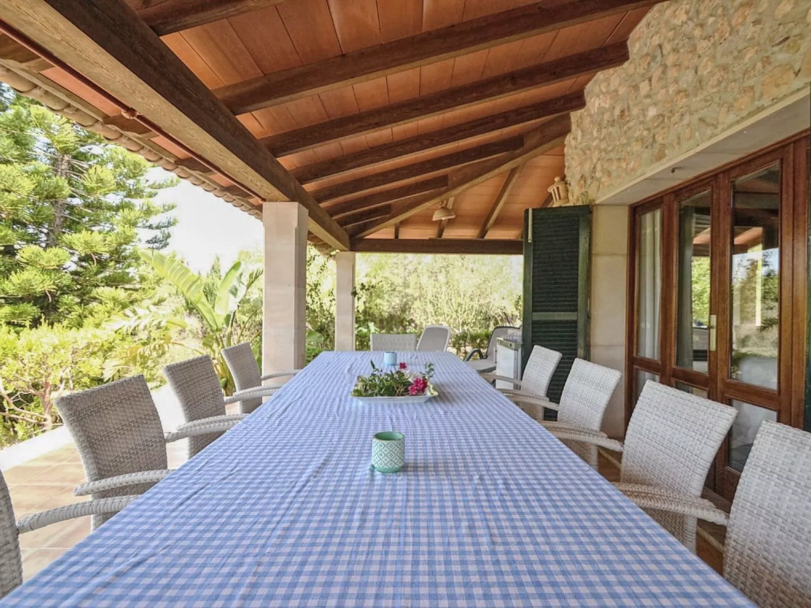 Villa mit Garten, Grill und Terrasse-Image-tags.info