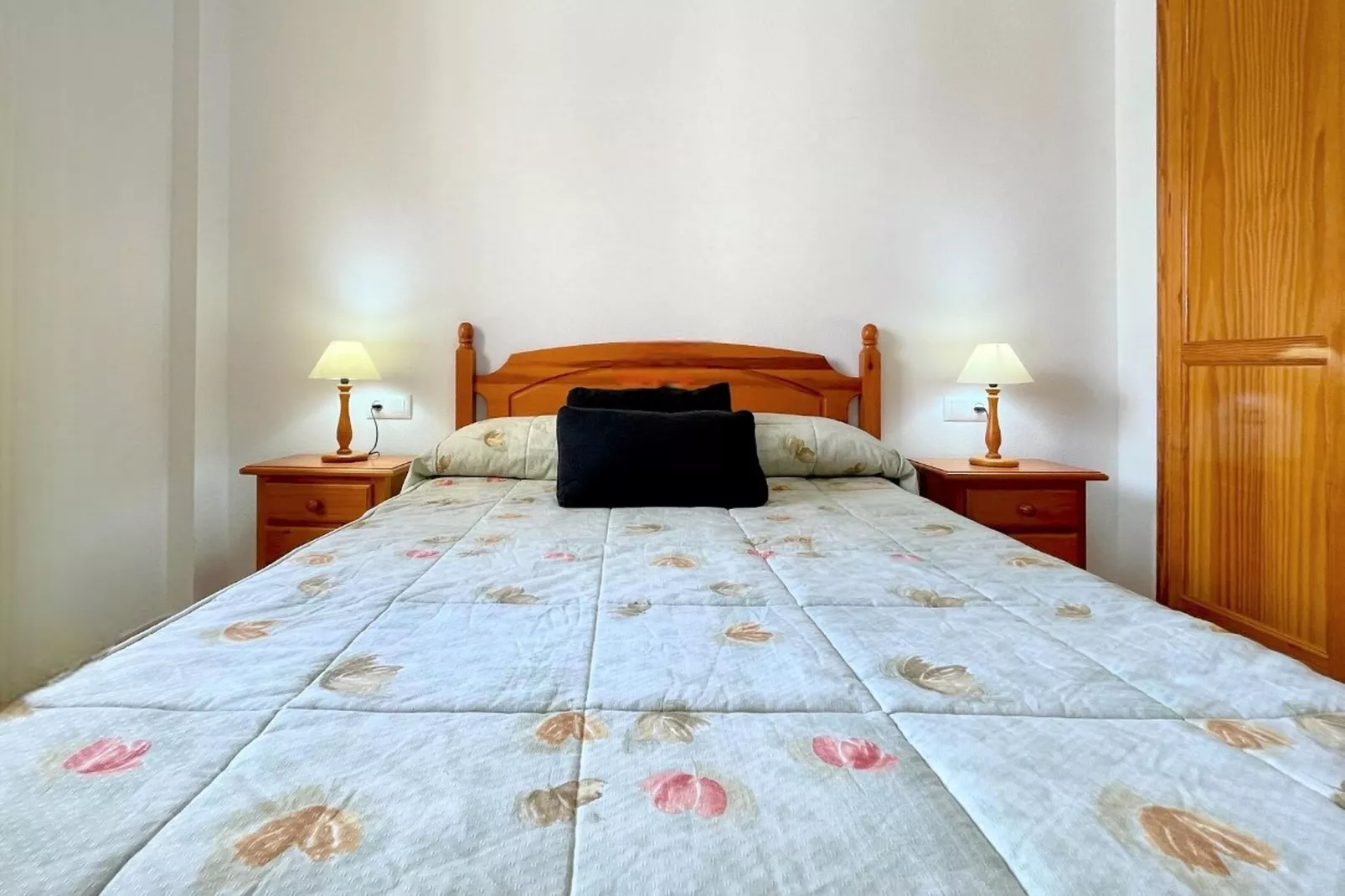 Apartamento Planta Baja con terraza-Bedroom