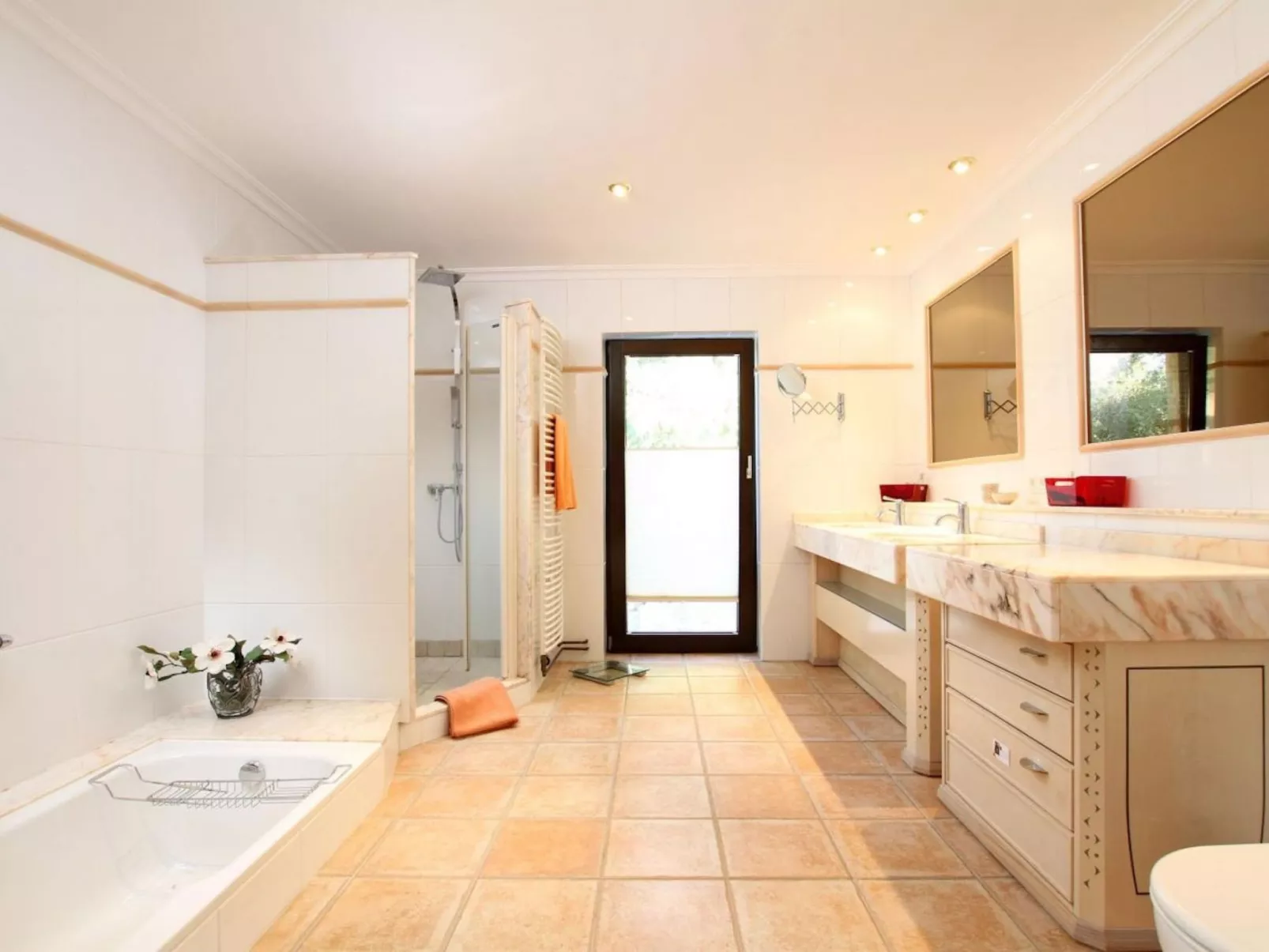 Villa Llop. Wunderschöne moderne Villa mit Sauna-Image-tags.info