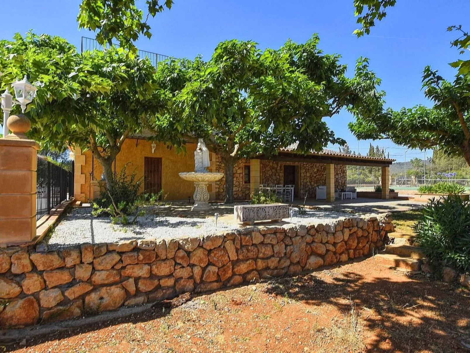 Finca mit Schwimmbad und in der Nähe des Rafal Nadal Zentrums-Draußen