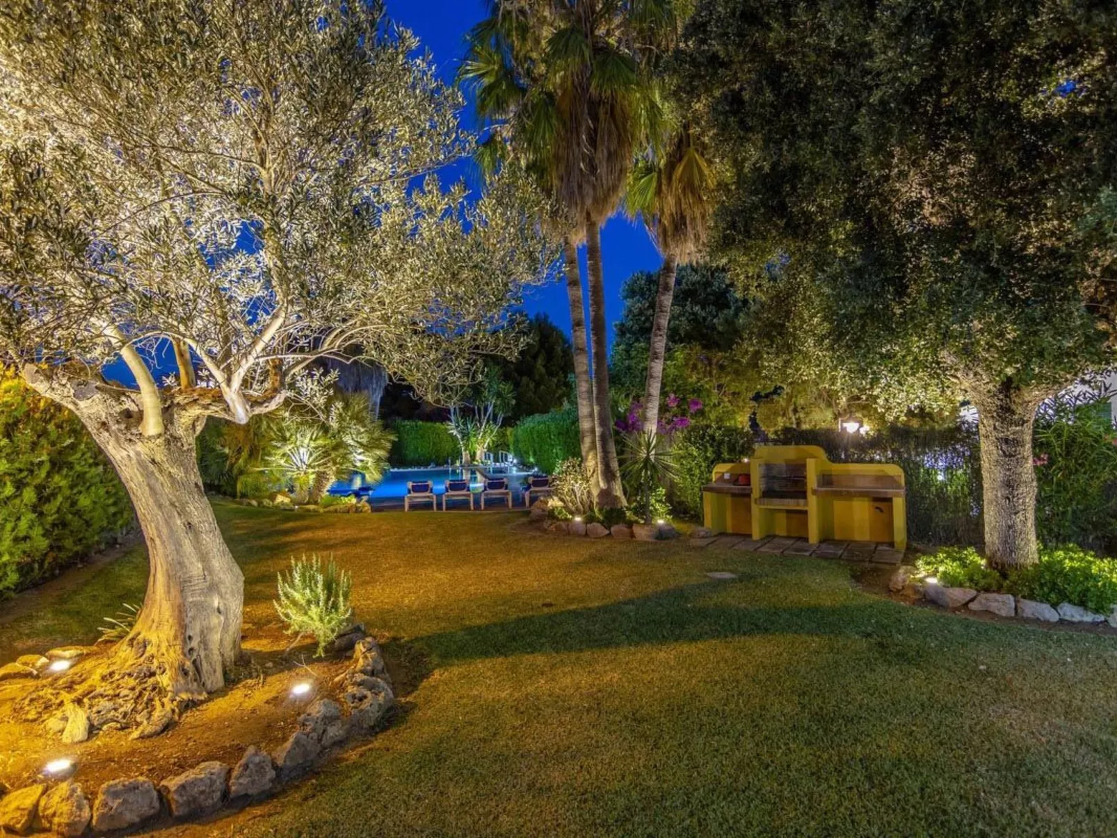 Vila Formosa Cala Sant Vicenç-Outside