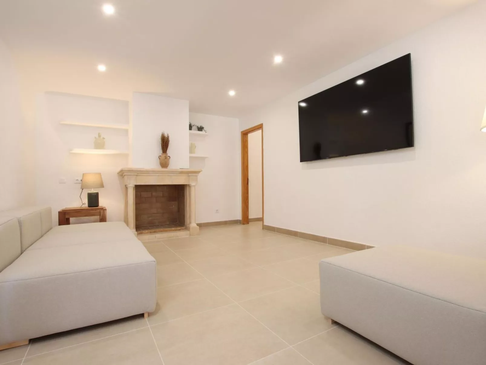 Villa Alegre, Pollensa-Inside