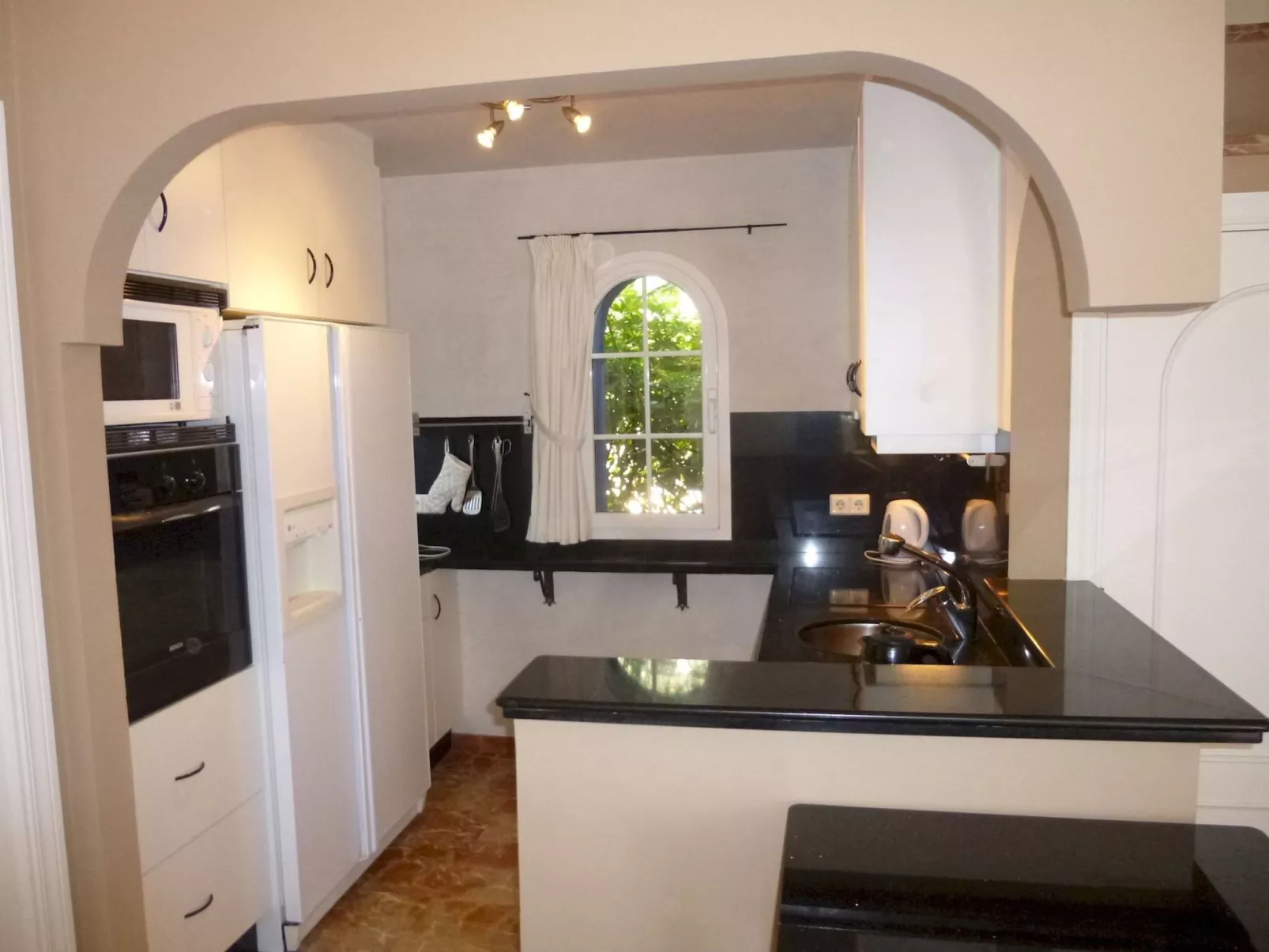 Mit Blick auf das Wasser-Inside