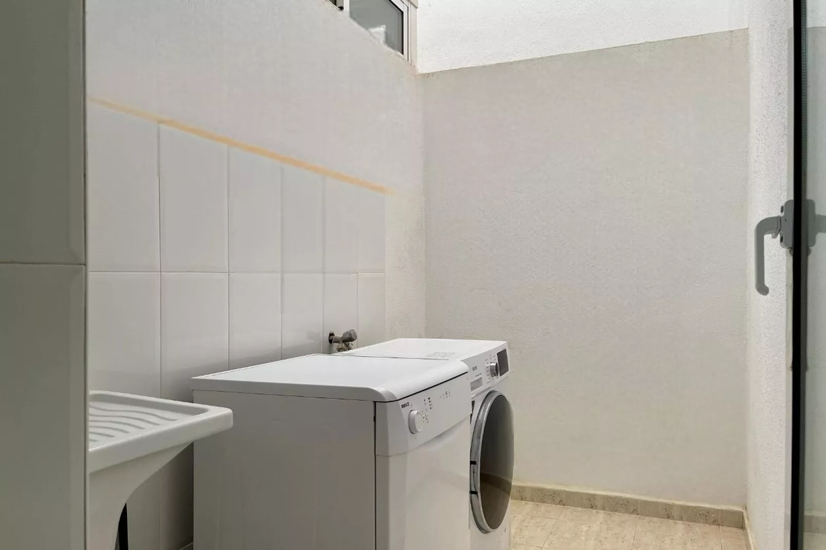Apartamento Planta Baja con terraza-Facilities