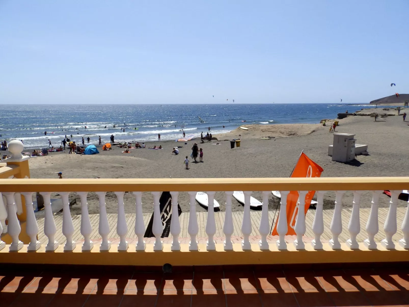 Haus mit Wifi und Terrasse direkt am Strand-Draußen