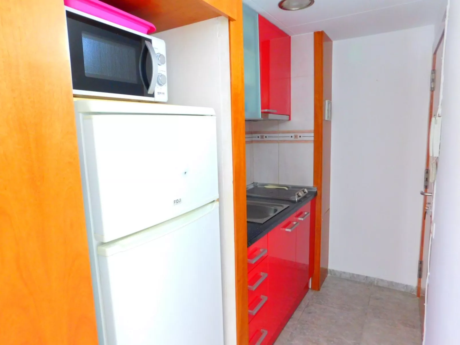 A-241 Saisonale Vermietung Studio Roses-Dedans